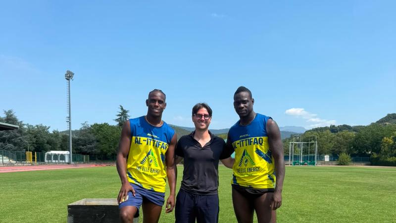 Prima volta nella stessa squadra per Balotelli e il fratello Enock | Bresciaoggi